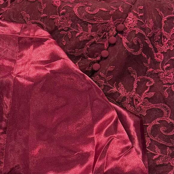 NWT Wedding Dress Gown Dark Romance Whimsigoth Boho Lace Floral Maroon Medium - Picture 2 of 7